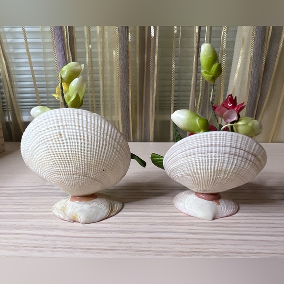 Mini Shell Flower Arrangement - Picture 2 of 5